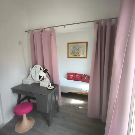 A Moins De 100 M De La A Pied Villa *