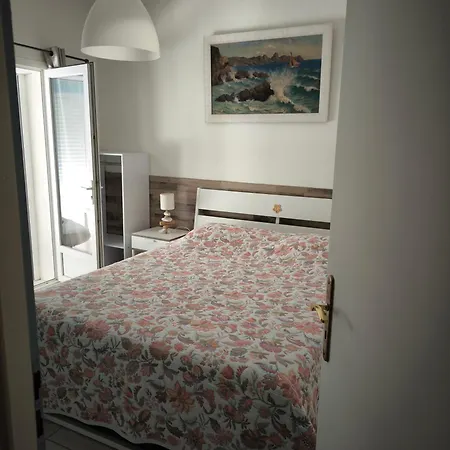 Villa A Moins De 100 M De La A Pied *