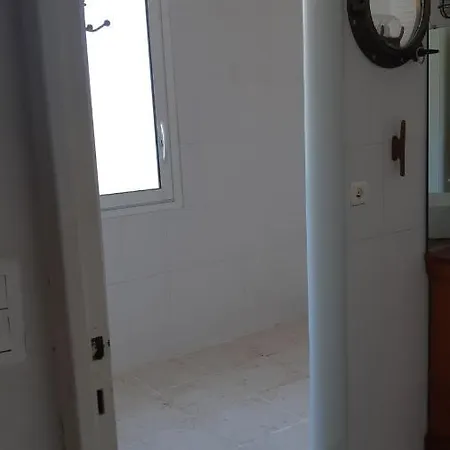 A Moins De 100 M De La A Pied Vila La Londe-les-Maures